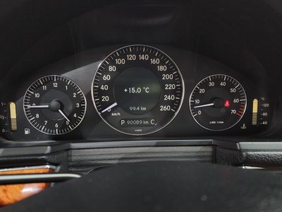 MERCEDES-BENZ E-CLASS - 8