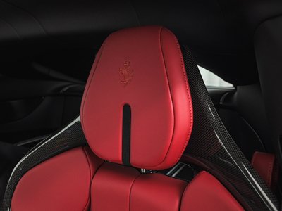 2025 Ferrari 12 CILINDRI thumbnail 17