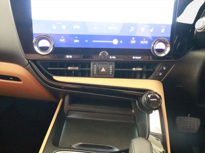 2024 Lexus NX — миниатюра 15