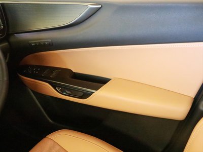 2024 Lexus NX — миниатюра 17
