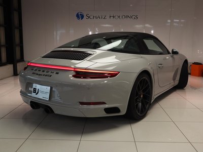 PORSCHE 911 - 6