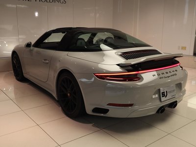 PORSCHE 911 - 8