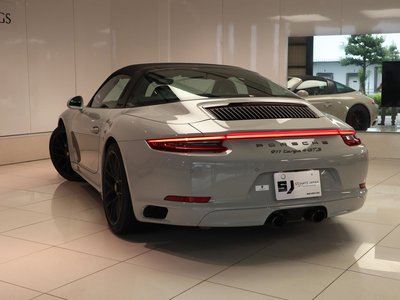 PORSCHE 911 - 5