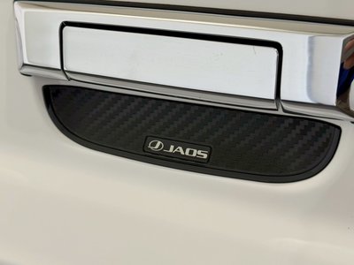 TOYOTA LAND CRUISER 70 - 5