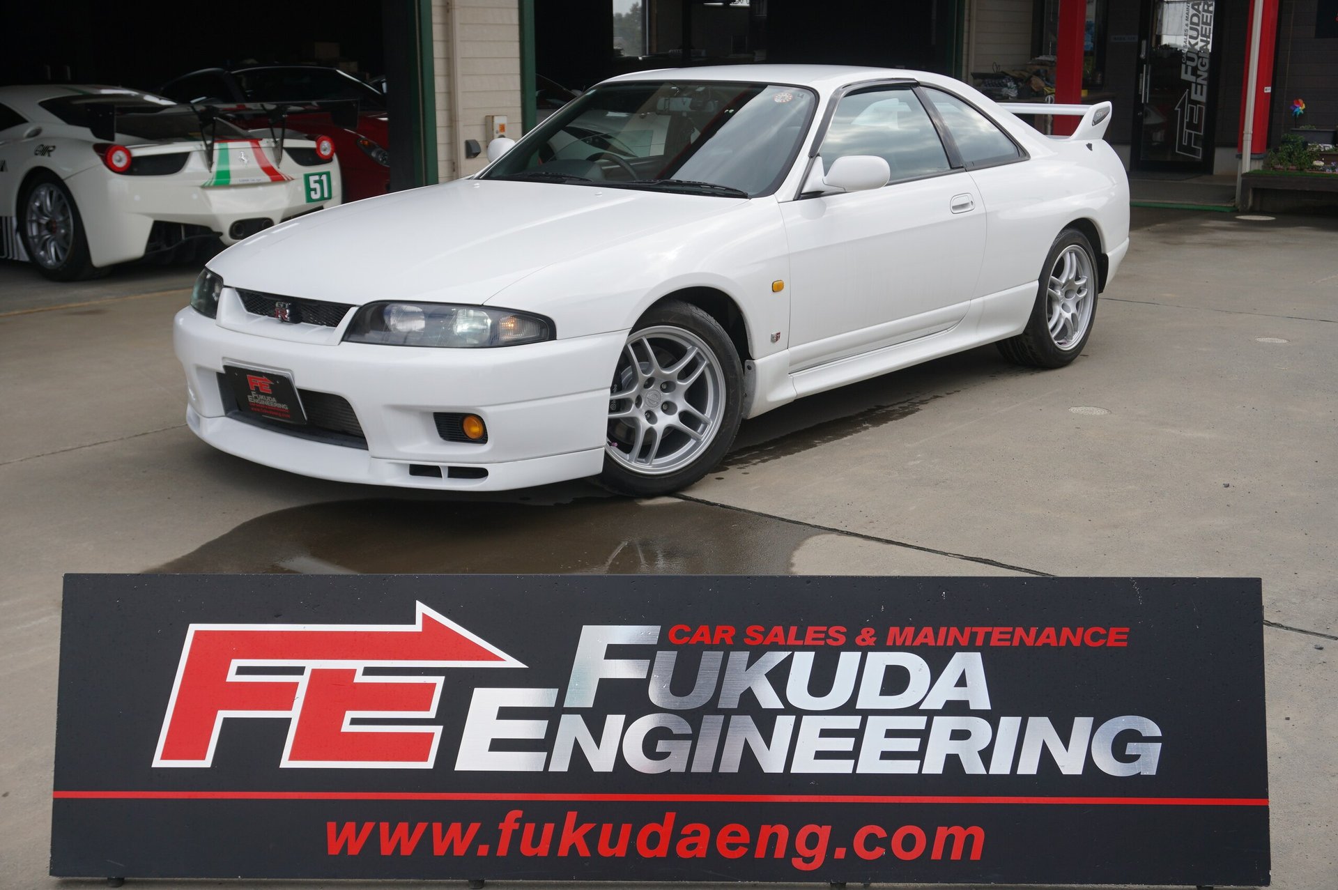 NISSAN SKYLINE GT-R - View 1