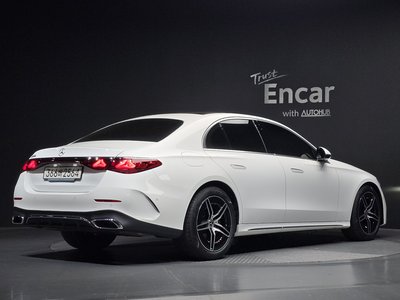 MERCEDES-BENZ E-CLASS - 4