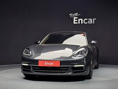 صورة 2 لـ 2018 Porsche PANAMERA
