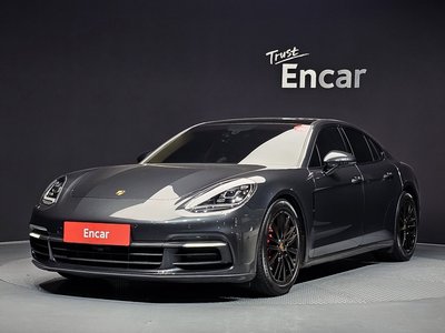 صورة 1 لـ 2018 Porsche PANAMERA