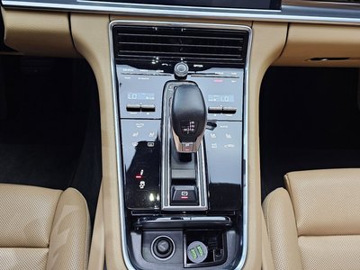 2018 Porsche PANAMERA 缩略图 12
