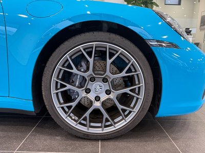 PORSCHE 911 - 10