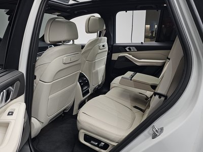 2025 BMW X5 缩略图 16