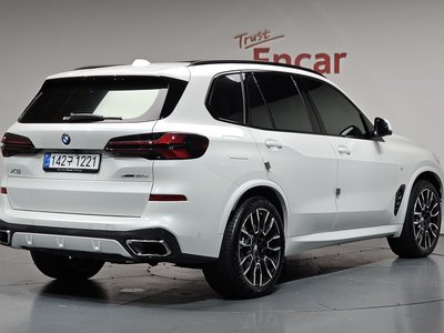2025 BMW X5 photo 3