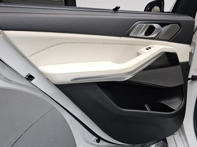 2025 BMW X5 缩略图 15