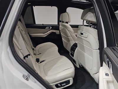 2025 BMW X5 缩略图 18