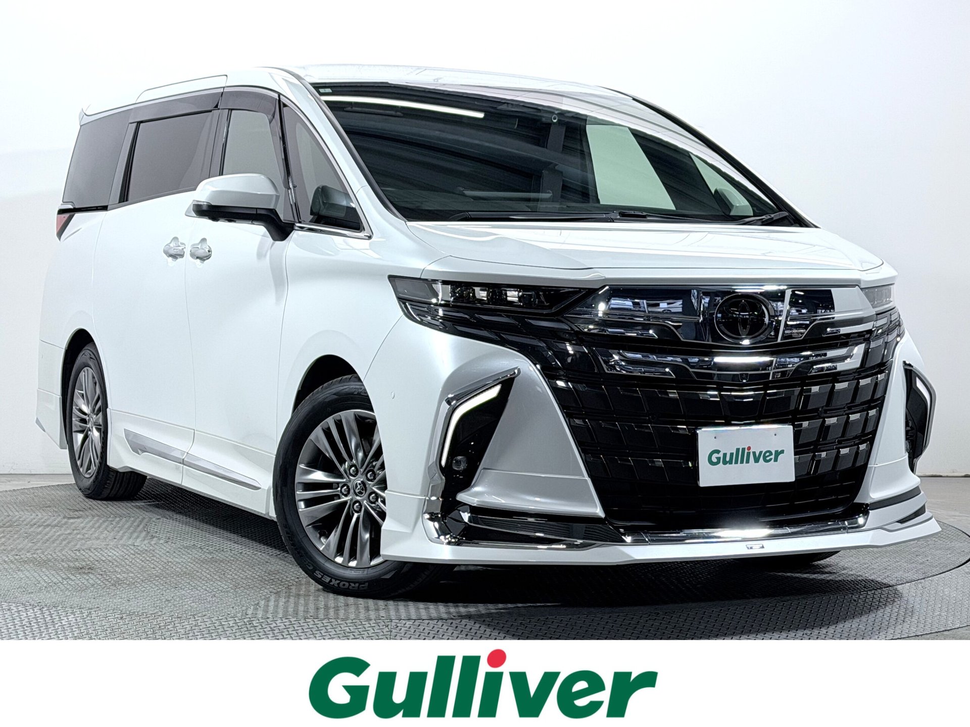 TOYOTA ALPHARD - View 1