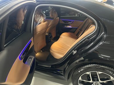 MERCEDES-BENZ E-CLASS - 7