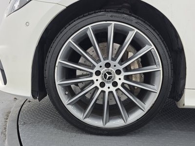 MERCEDES-BENZ E-CLASS - 6