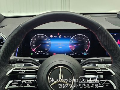 MERCEDES-BENZ GLB - 8