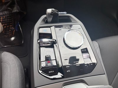 صورة مصغرة 14 لـ 2026 BMW IX