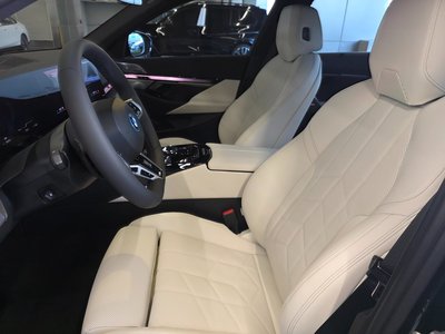2026 BMW I5 缩略图 12