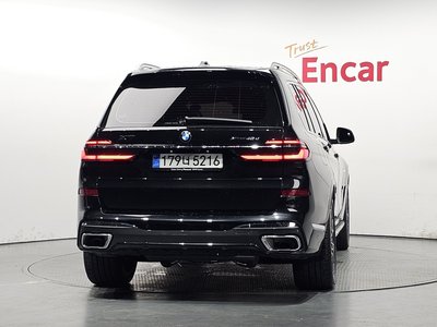 صورة 4 لـ 2025 BMW X7