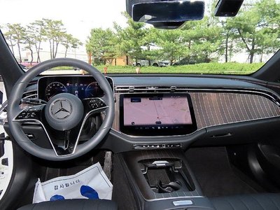 MERCEDES-BENZ E-CLASS - 5