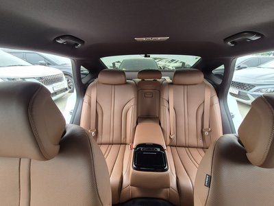 GENESIS G80 (RG3) - 9