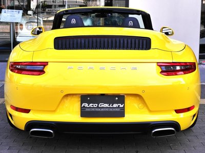 PORSCHE 911 CABRIOLET - 9