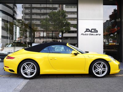 PORSCHE 911 CABRIOLET - 7