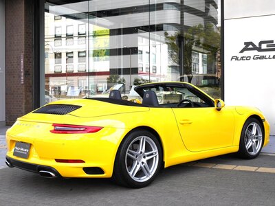 PORSCHE 911 CABRIOLET - 8