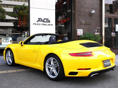PORSCHE 911 CABRIOLET - 10