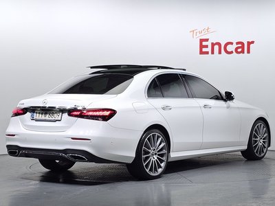 MERCEDES-BENZ E-CLASS - 4