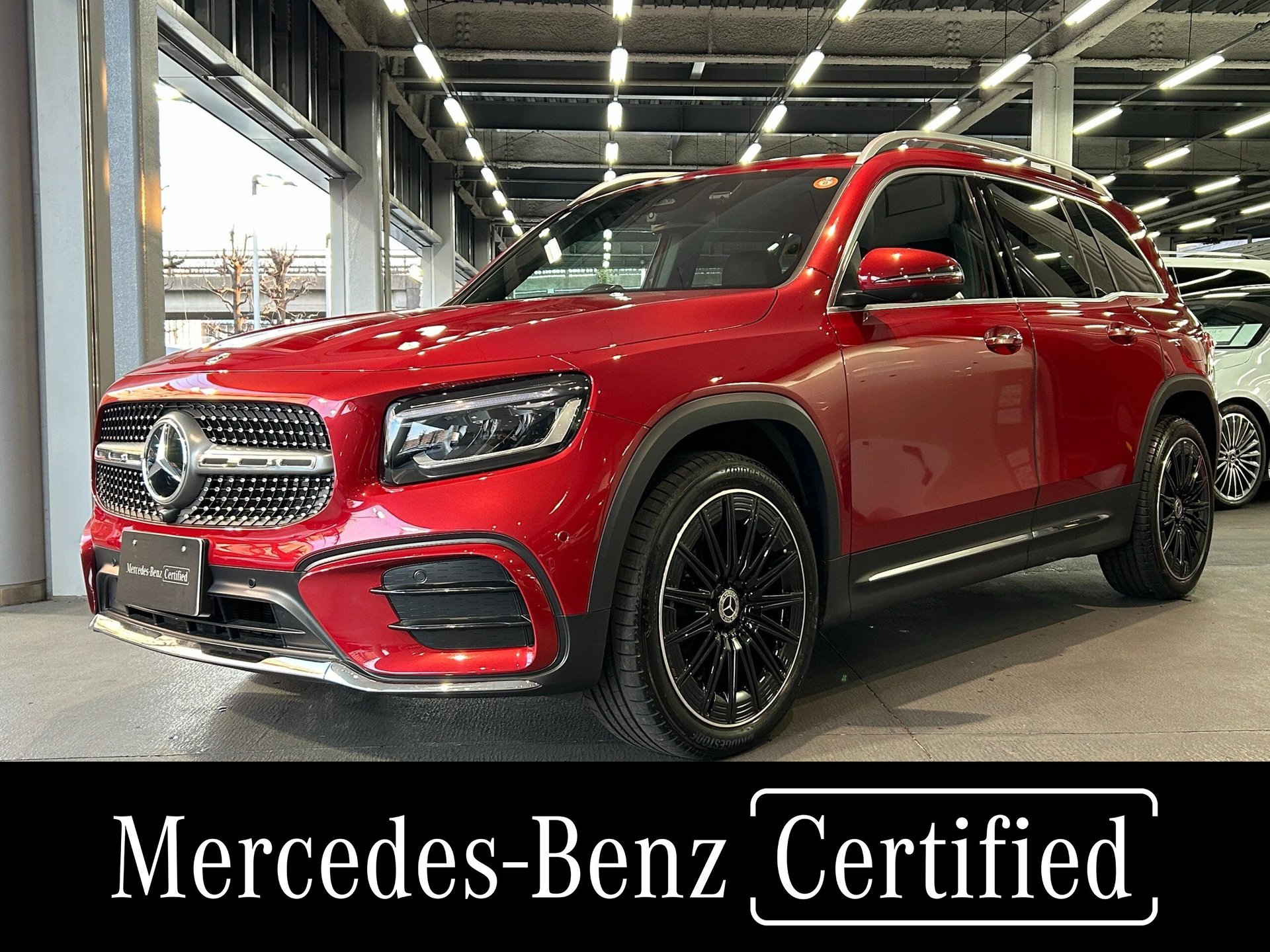 MERCEDES-BENZ GLB - View 1