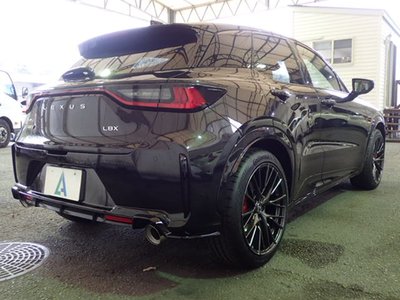 LEXUS LBX - 7