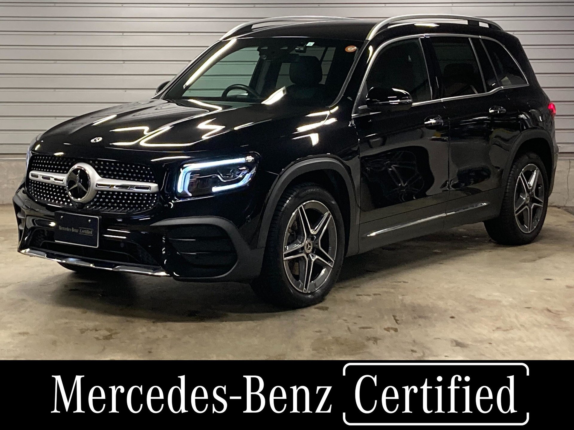 MERCEDES-BENZ GLB - View 1