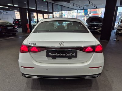 MERCEDES-BENZ E-CLASS - 3