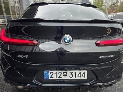 صورة 5 لـ 2023 BMW X4