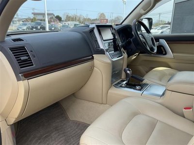 TOYOTA LAND CRUISER - 9