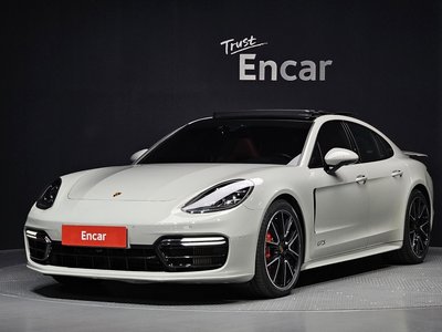 PORSCHE PANAMERA - 1