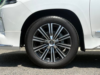 LEXUS LX - 7