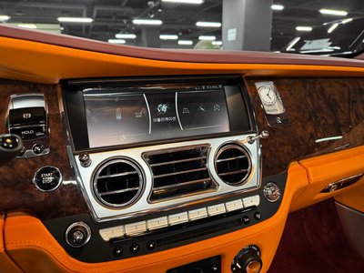 ROLLS-ROYCE DAWN - 7