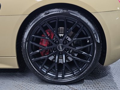 صورة 8 لـ 2017 AUDI R8