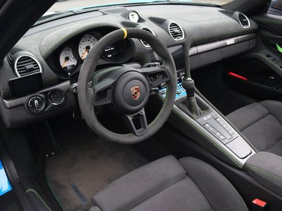 PORSCHE 718 SPYDER - 4