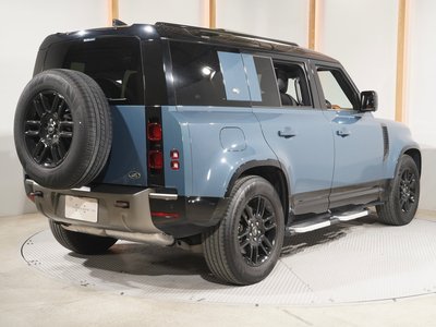 LAND ROVER DEFENDER - 10
