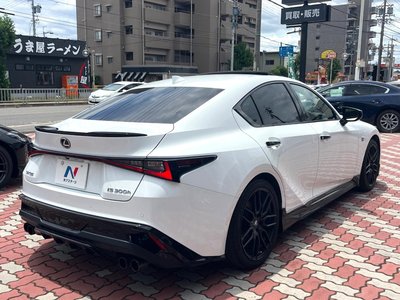 2022 Lexus IS 缩略图 17