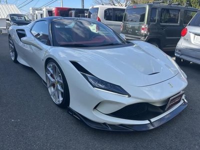 FERRARI F8 - 1