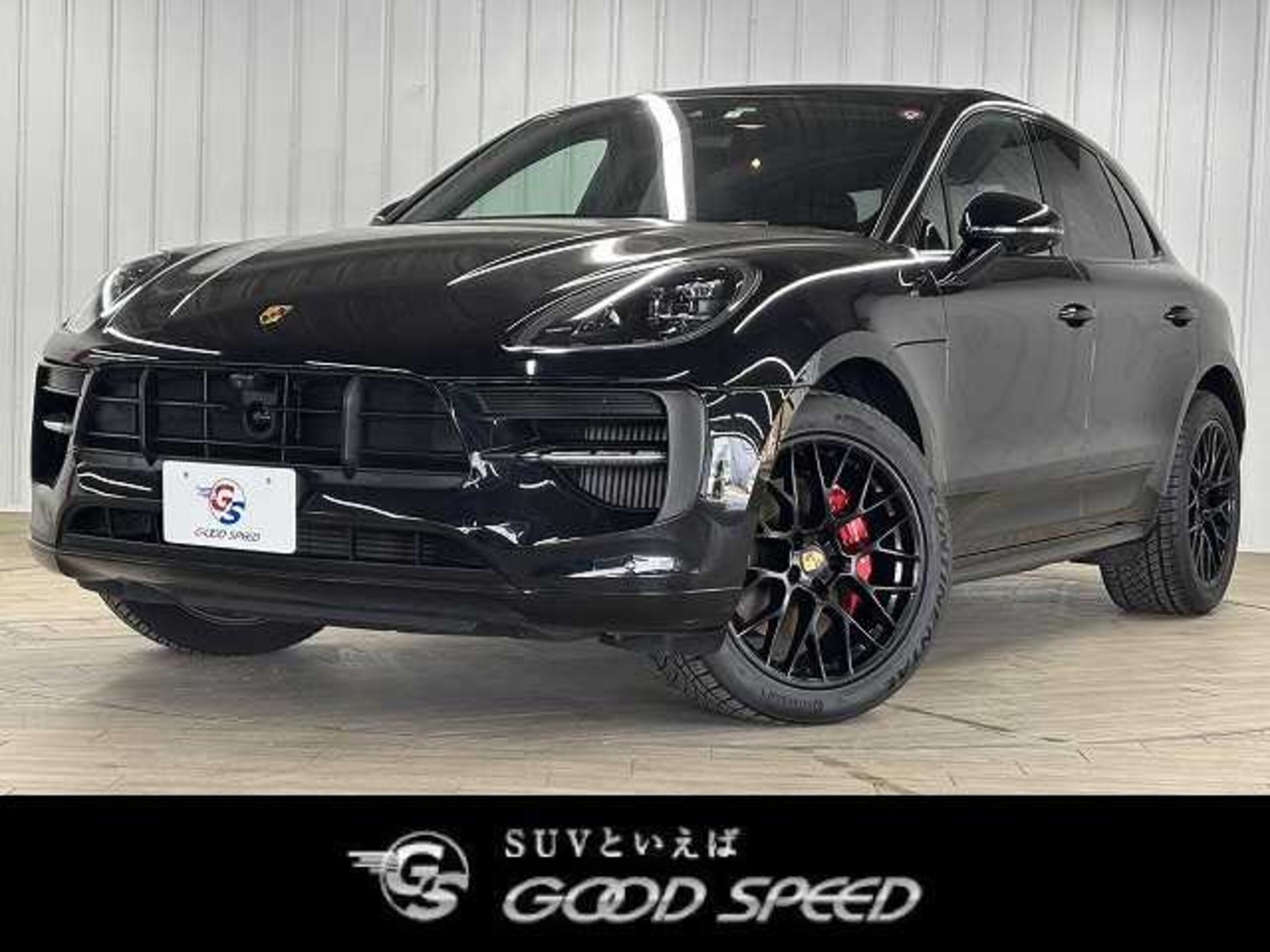 PORSCHE MACAN - View 1