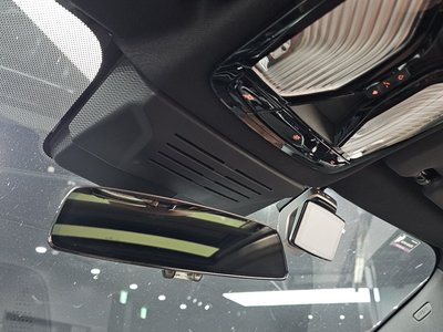 2025 BMW X6 — миниатюра 27