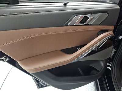 2025 BMW X6 — миниатюра 15