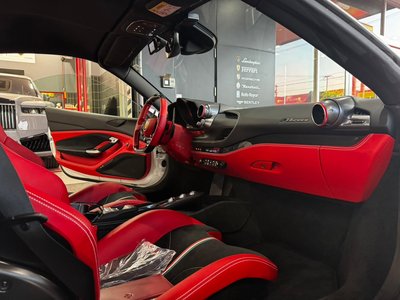 FERRARI F8 - 7